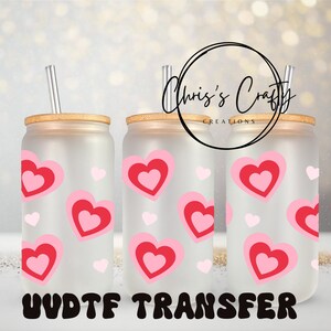 UVDTF Wrap Hearts rose rouge 16 oz canette gobelet, prêt à poser, adhésif imperméable permanent, à ajouter sur le verre de la boîte