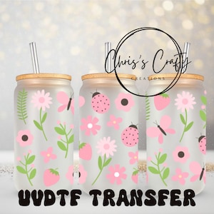 Tazza in vetro con lattina da 16 once, con coccinella rosa, farfalle e fiori, UVDTF Wrap, pronta da applicare, adesivo permanente impermeabile, da aggiungere a una tazza