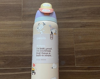 Cute Snoopy Cartoon Owala Style Water Bottle 32oz 24oz Leakproof Stainless Steel FreeSip Straw Lid Aesthetic Gym Travel Cup