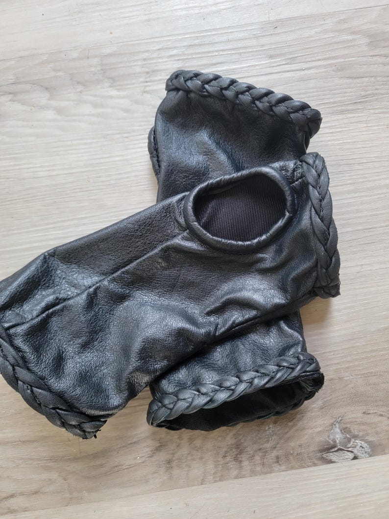 Black Leather Fingerless Gloves: Braid Detail Driving Gloves image 4