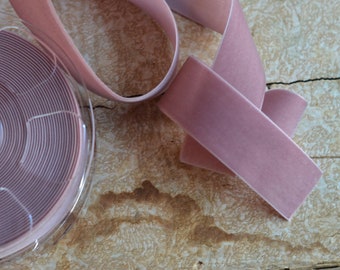 cinta de terciopelo suizo de 2" de ancho color malva rosa polvoriento