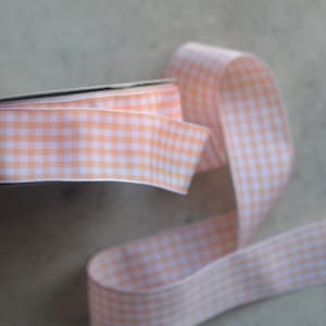 abrikoos en wit geruit taftlint
