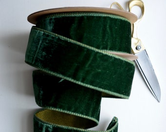 dark evergreen velvet wired ribbon 10 yard roll 2 1/2" wide