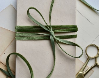 bemost olijfgroen 3/16" breed Zwitsers fluwelen lint