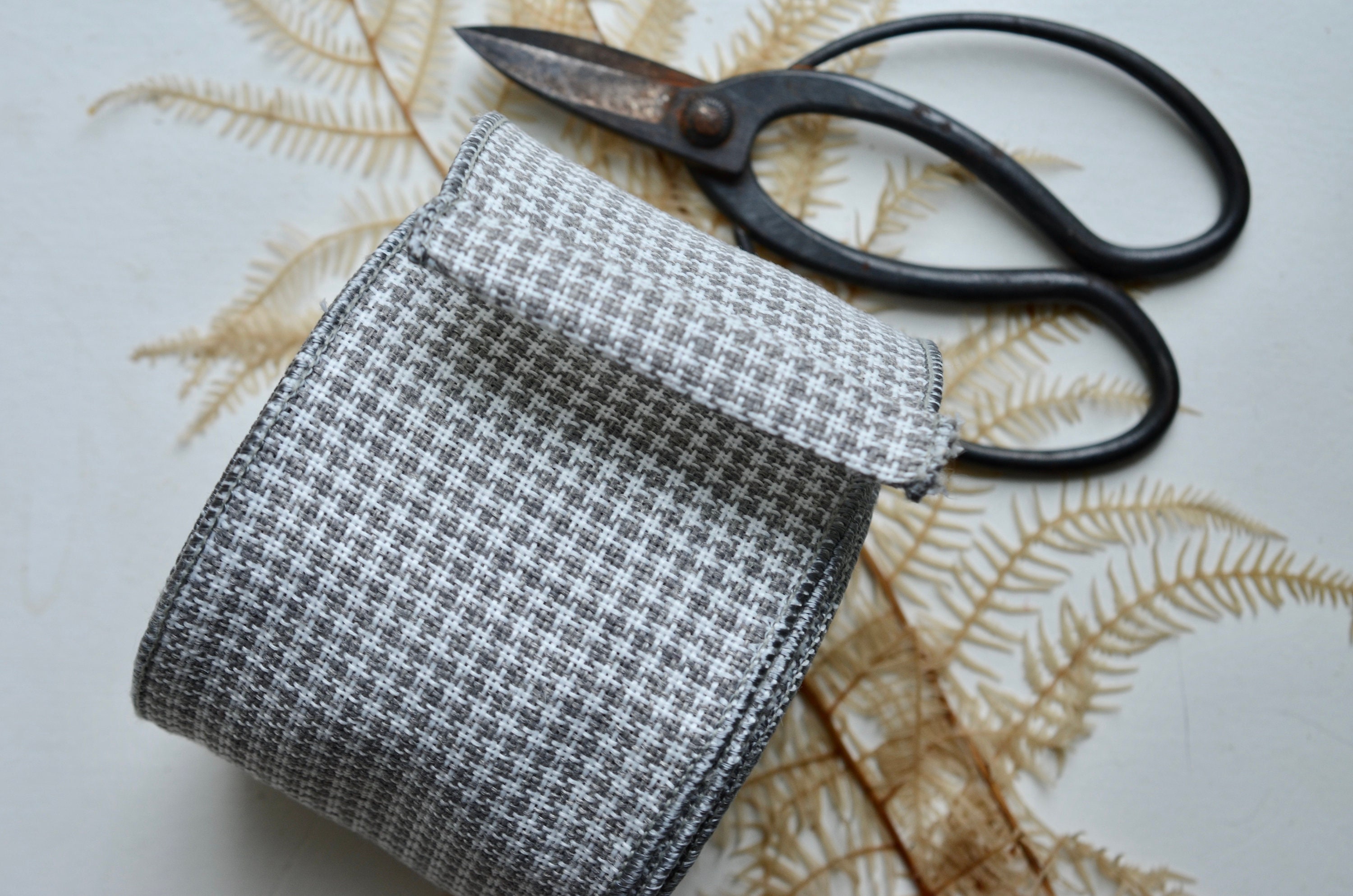 Grey Houndstooth Woven Ribbon 10 Yard Roll - Etsy