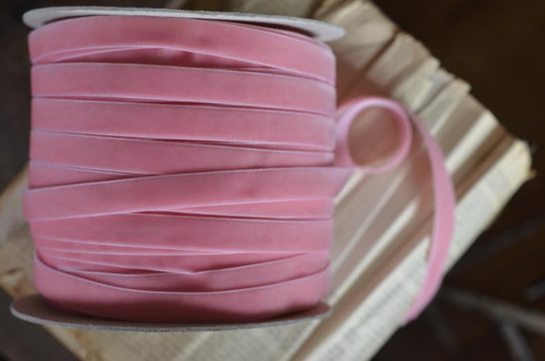 dusty pink velvet 58 ribbon