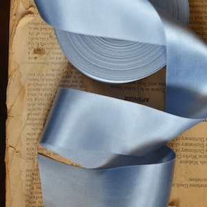 Ruban de satin de soie bleu clair 5 cm de large