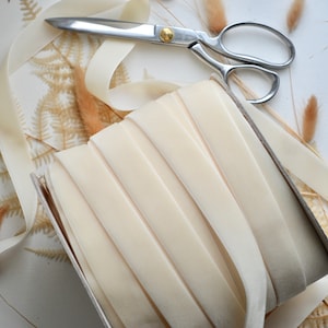 butter cream 7/8&quot; swiss velvet ribbon