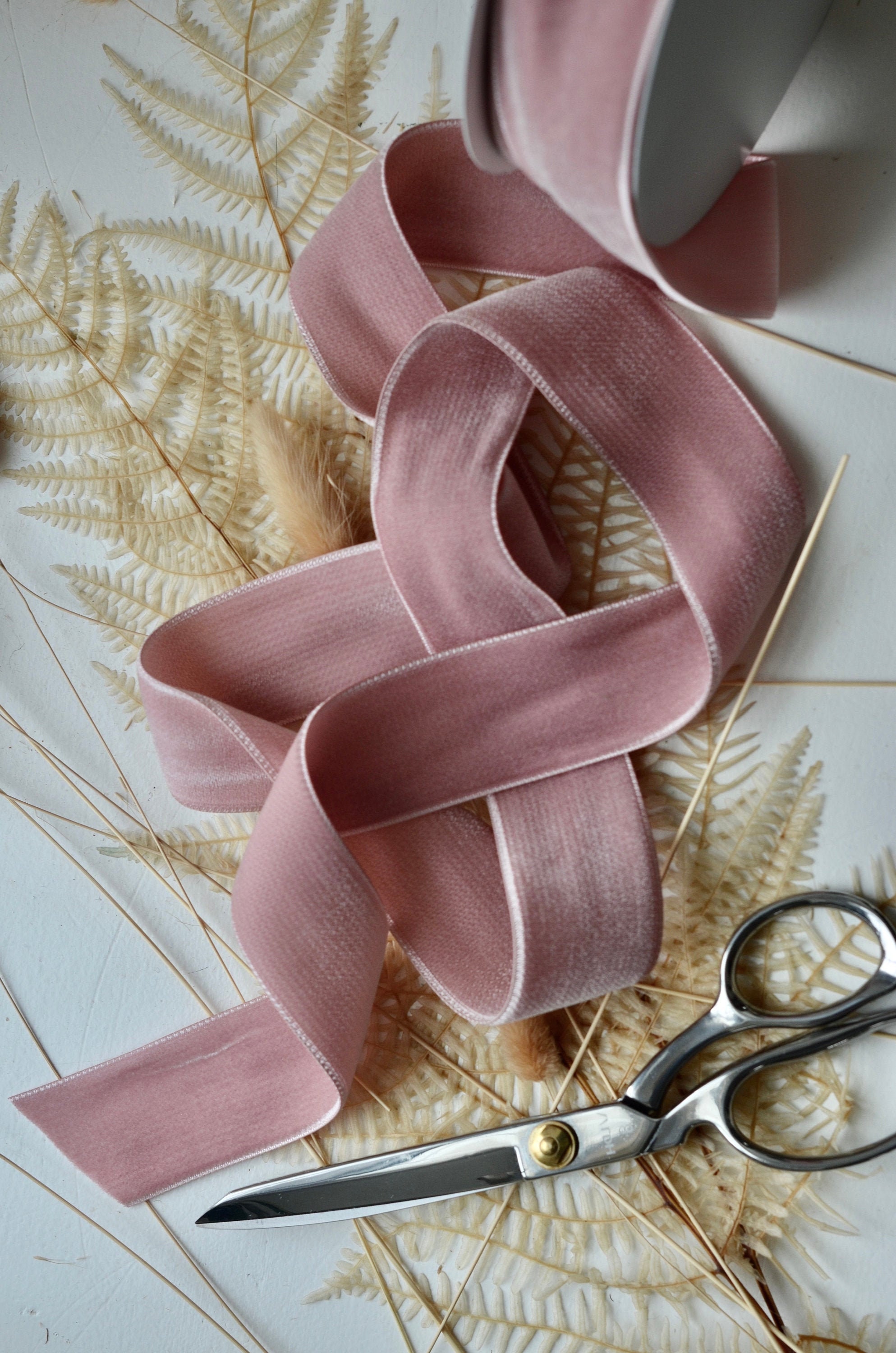 HUIHUANG Dusty Rose Frayed Silk Ribbon 100% Silk Wedding Ribbon 1-1/2  Handmade Crinkle Silk Ribbon for Invitations Bridal Bouquet Gift Wrapping