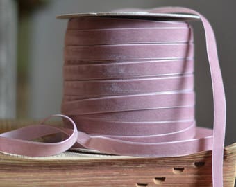 stoffig roze mauve 5/8" breed Zwitsers fluwelen lint