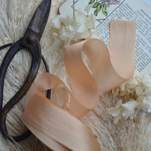 champagne bellini 1.25" silk ribbon image 9