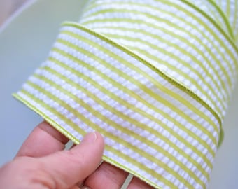 Key limegrönt och vitt seersucker 2 1/2" trådband 10 yard rulle