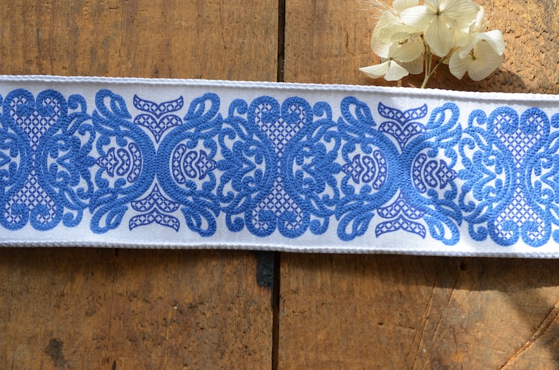 chinoiserie blue and white wired ribbon image 8