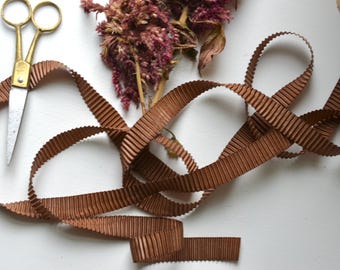 pleated chocolate brown satin 5/8&quot; german trim