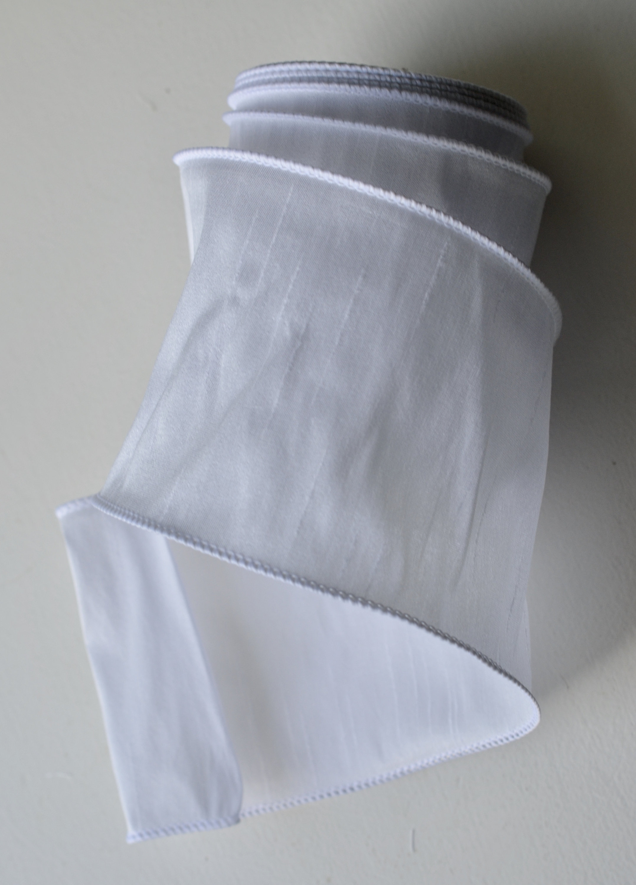 White 2 1/2