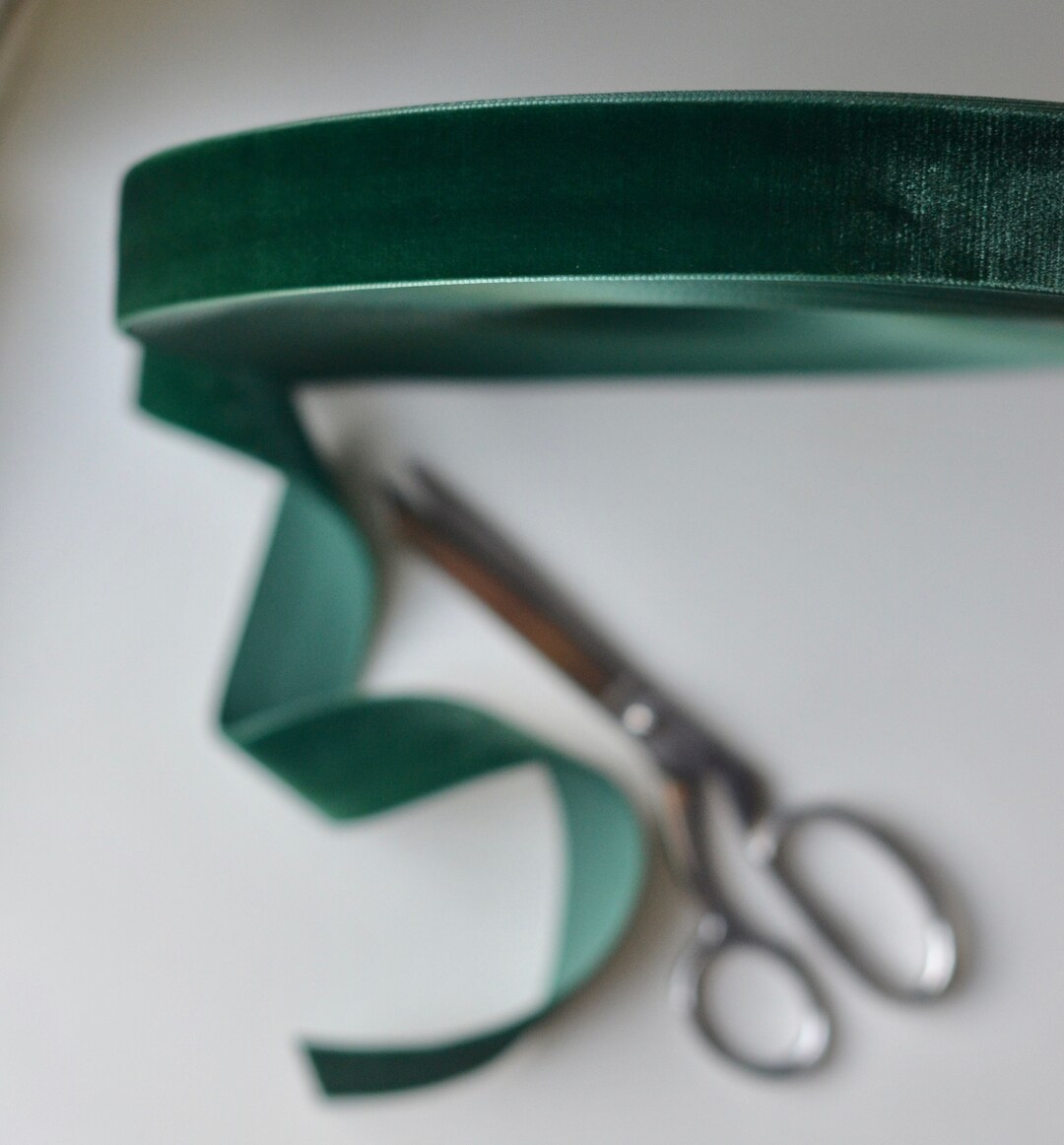 Hunter Green 1 1/2 Swiss Velvet Ribbon - Etsy