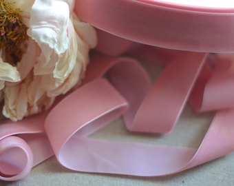 11 yard rol roze Zwitsers fluweel 1 1/2" breed lint