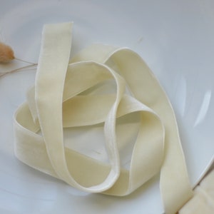buttercream double sided 7/8&quot; swiss velvet