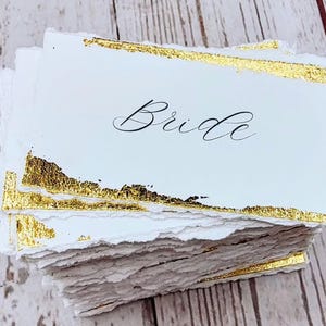 Hochzeit Tischkarten, Handgeschmückten Kanten, Blattgold Kalligraphie Namen Karten