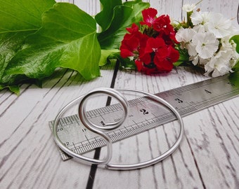 Handmade freestanding round wedding table number holders,photo holders,all colours!