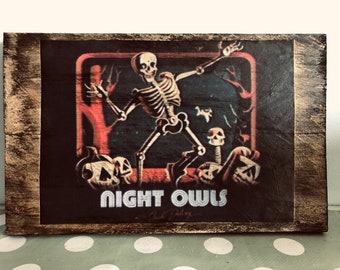 Späte Nacht mit dem Teufel Nachteulen Wandbehang
