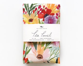 Daisies Dish Towel, Botanical Flowers Kitchen Art, Painted Boho Hand Towel, Housewarming and Mom Tea Towel Art Gift