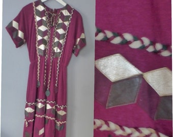Mary Fair London 70s dress. M size. Woolen dress with embroidered leather rhombus patches & woolen ropes. In a very good vintage condition.