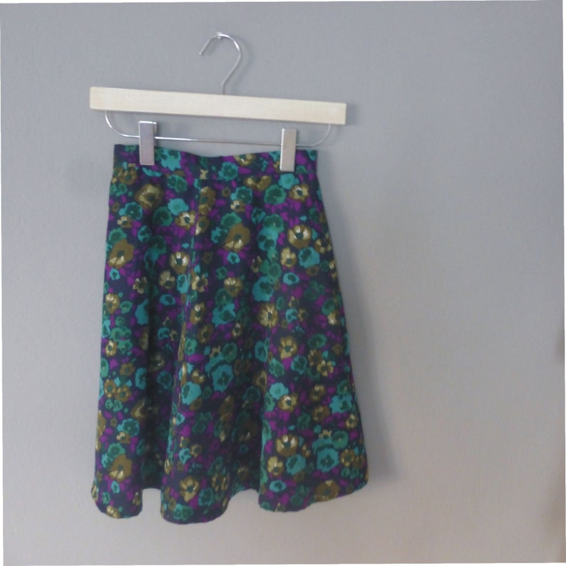 Blue hippie long skirt with multicolor flowers in A line fully lined 70s girl/'s skirt 8-9 years old In a very good vintage condition.