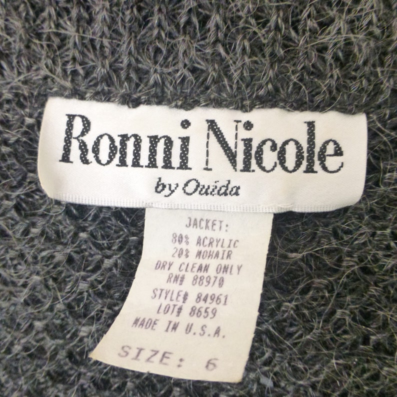 Boléro Ronni Nicole des années 90 par Quida. Taille M. Short gris foncé vintage chaud pour femme, vêtement d'extérieur raffiné, fabriqué aux États-Unis. Excellent état vintage. image 5