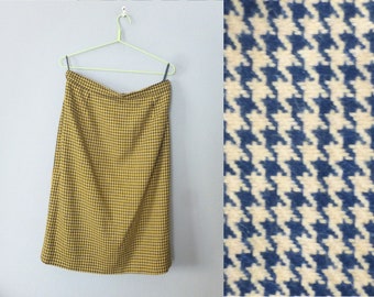 80s secretary skirt. EU size XL. Pure new wool checkered skirt fully lined in yellow and black colors.In a very good vintage condition.