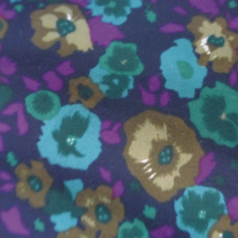 Blue hippie long skirt with multicolor flowers in A line fully lined 70s girl/'s skirt 8-9 years old In a very good vintage condition.