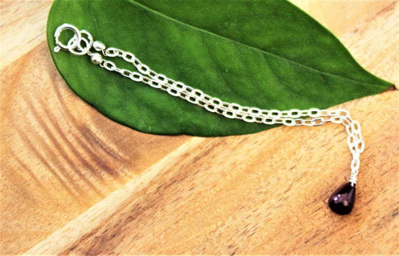 July/'s Birthstone Bridesmaid/'s Gift Ruby Bracelet on Sterling Silver Chain Ruby Peardrop Charm Bracelet