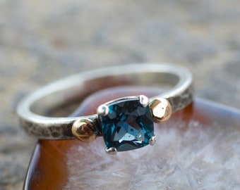 Alternative engagement ring: Alexandrite promise ring - Hammered silver ring - Dainty blue solitaire ring- birthstone ring silver gold