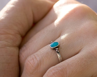 Dainty turquoise ring: Turquoise engagement ring - Hammered ring - Turquoise jewelry - Promise ring blue - December birthstone ring