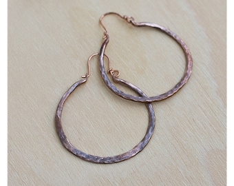 Copper hoops: Hammered hoop earrings - Thick hoops- Hand forged copper - Oxidized copper - Rustic hoop earrings - Boho hoop earrings