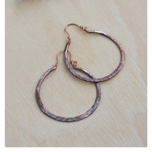 Copper hoops: Hammered hoop earrings - Thick hoops- Hand forged copper - Oxidized copper - Rustic hoop earrings - Boho hoop earrings