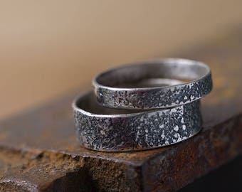 Wedding ring set: Rustic wedding bands, Matching rings for couples, Wedding band set his and hers, Black wedding bands, Silver ring set