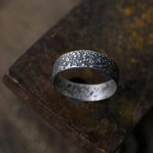 Wedding ring set: Rustic wedding bands, Matching rings for couples, Wedding band set his and hers, Black wedding bands, Silver ring set image 3