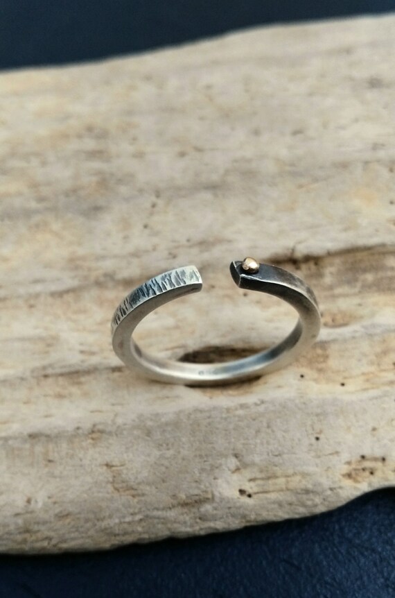 Minimalist sterling silver rings deals