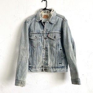 Vintage 90s Distressed Light Wash Levi&#39;s Denim Jacket