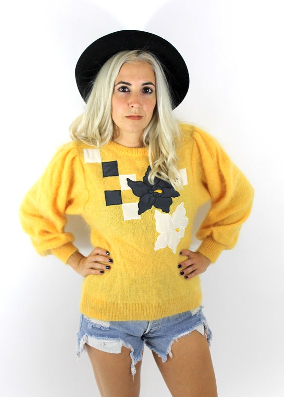 Vintage 80s Yellow Flower Design Mohair Sweater - image 3