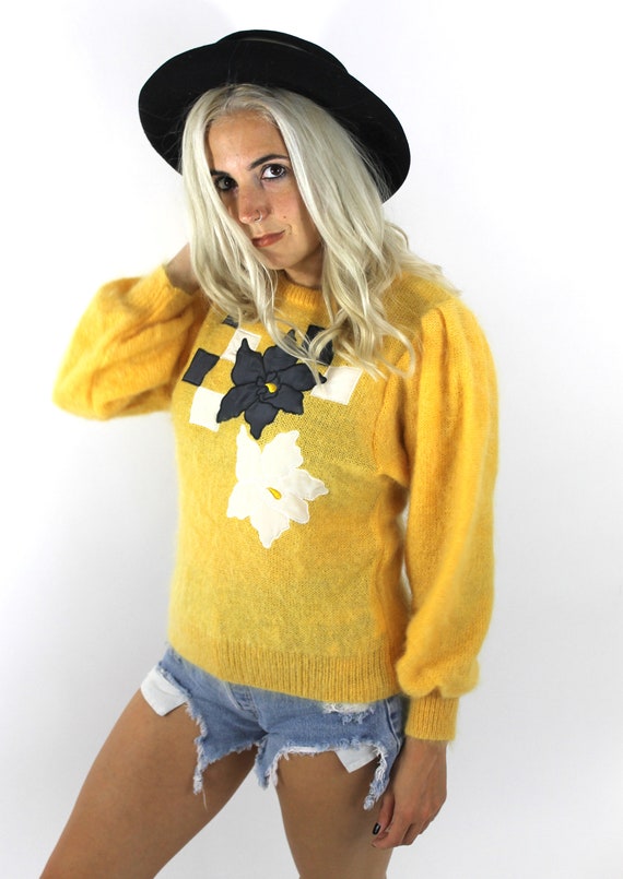 Vintage 80s Yellow Flower Design Mohair Sweater - image 2