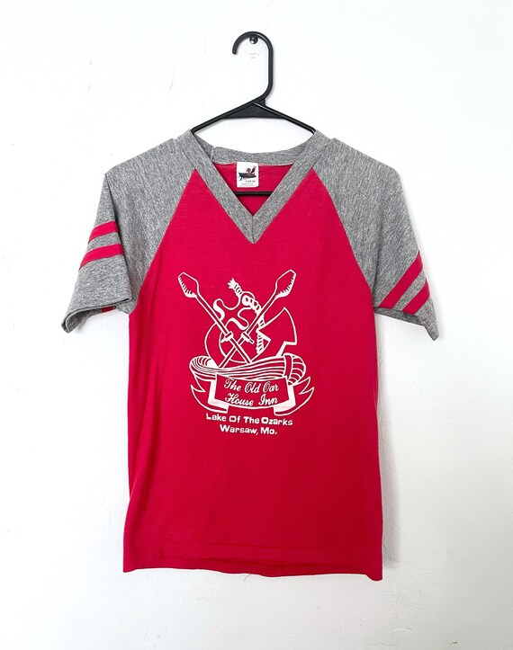 Vintage 80s Red and Grey Anchor Design Striped Sle
