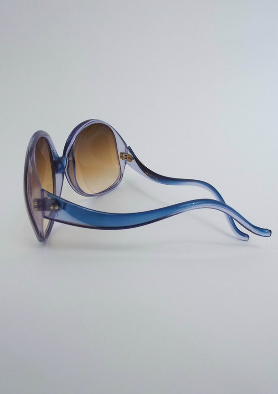 Vintage 70s Retro Round Blue Oversized Sunglasses - image 4