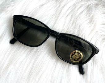 Vintage 80s Black Sunglasses