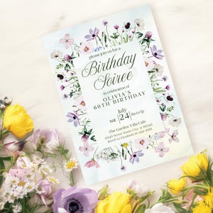 Modèle d'invitation 5 x 7 botanique fleurs sauvages violettes anniversaire soirée, invitation anniversaire floral minimaliste classique, modèle imprimable modifiable BDWH