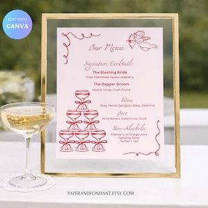 Puede incluir: Un juego de tres tazas de cerámica con acabado moteado y mate. Las tazas son de color crema, marrón claro y marrón oscuro. Cada taza tiene un diseño simple y minimalista.