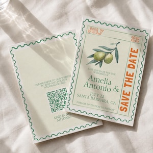 Op de afbeelding: Twee rechthoekige save-the-date kaarten met een groene geschulpte rand. De voorzijde toont een illustratie van een olijftak, de tekst JULY 22, SAVE THE DATE, AMELIA & ANTONIO en SANTA BARBARA, CA. De achterzijde bevat een QR-code en website instructies.