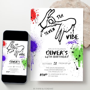 Może przedstawiać: Zaproszenie urodzinowe z projektem w stylu graffiti. Zaproszenie zawiera czarne gesty dłoni ze słowami "SIX", "SEVEN" i "IS A VIBE". Tekst "OLIVER'S 14TH BIRTHDAY" jest również uwzględniony, wraz ze szczegółami wydarzenia i informacjami RSVP.
