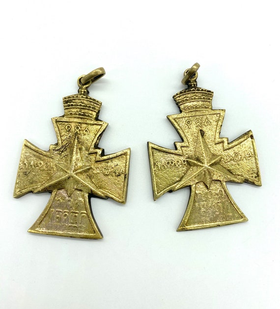 Handmade brass replica of the star of victory med… - image 4